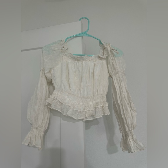 Oh Polly off the shoulder crop - Picture 1 of 2